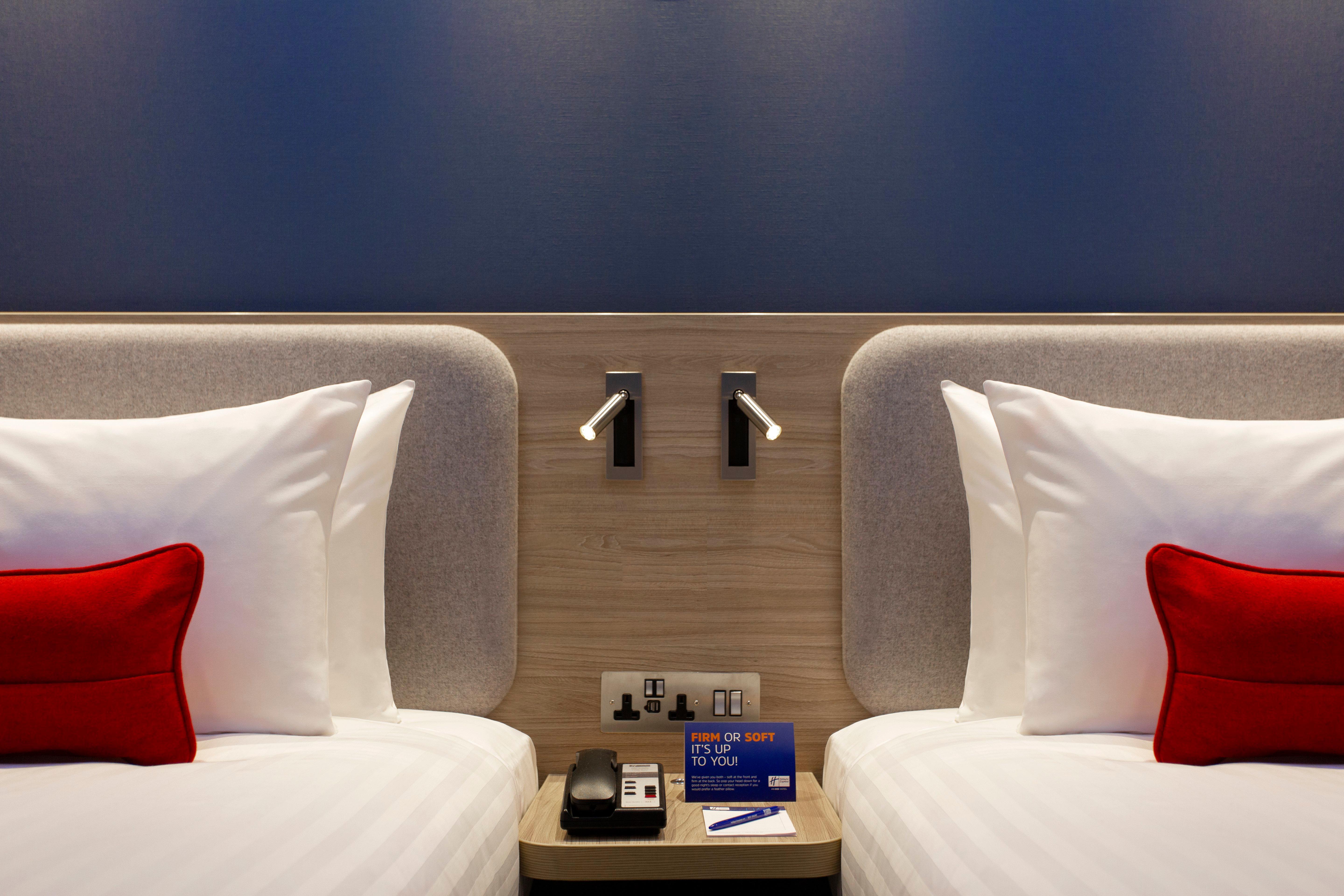 Holiday Inn Express Royal Docks By Ihg Londres Exterior foto