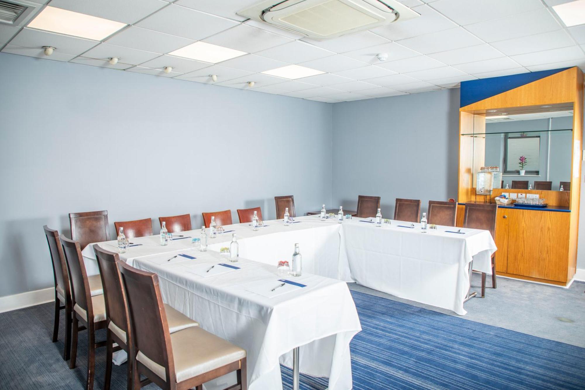 Holiday Inn Express Royal Docks By Ihg Londres Exterior foto