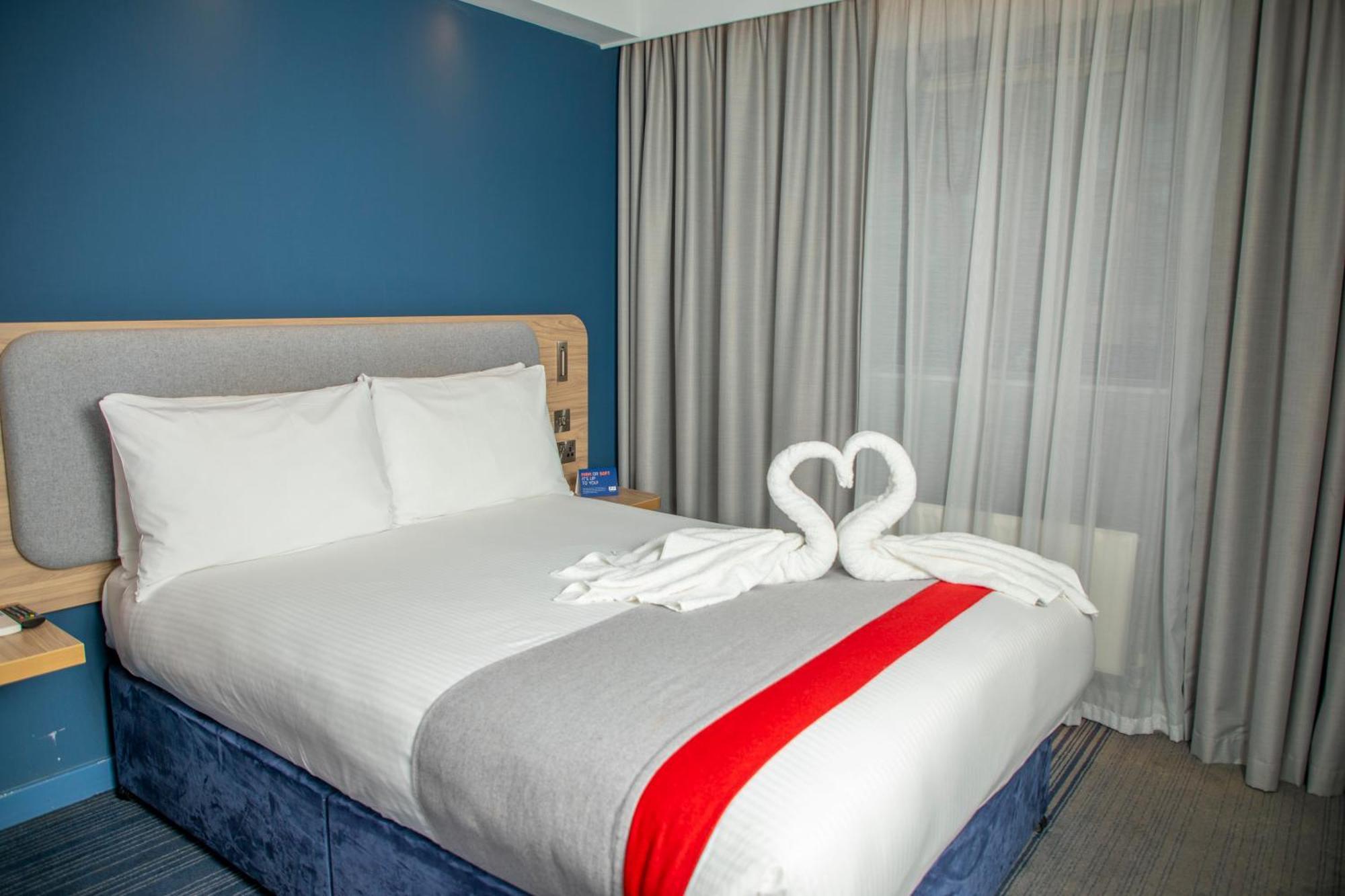 Holiday Inn Express Royal Docks By Ihg Londres Exterior foto