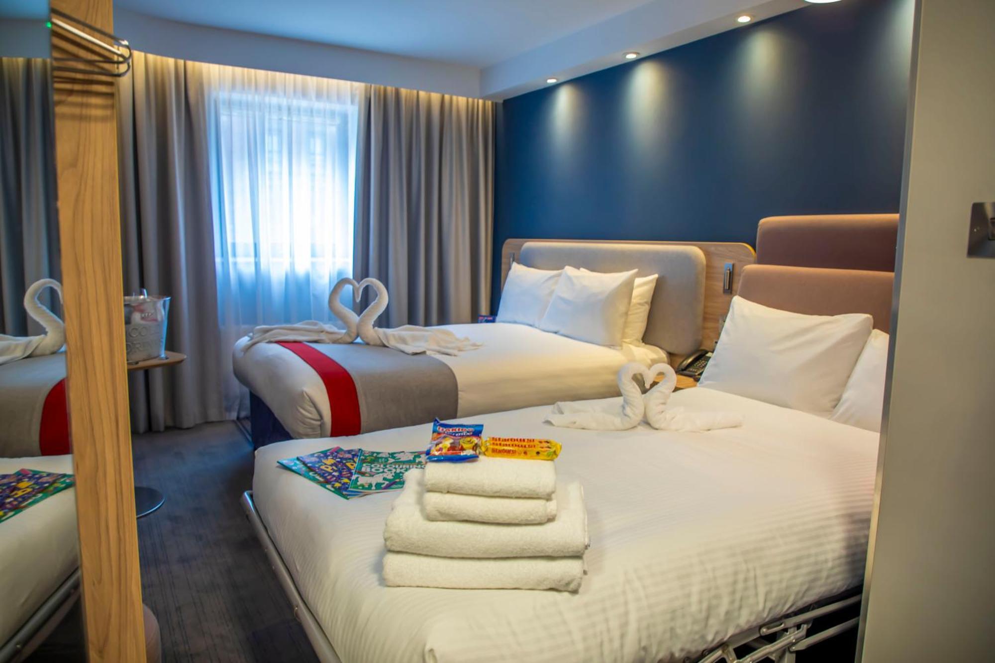 Holiday Inn Express Royal Docks By Ihg Londres Exterior foto