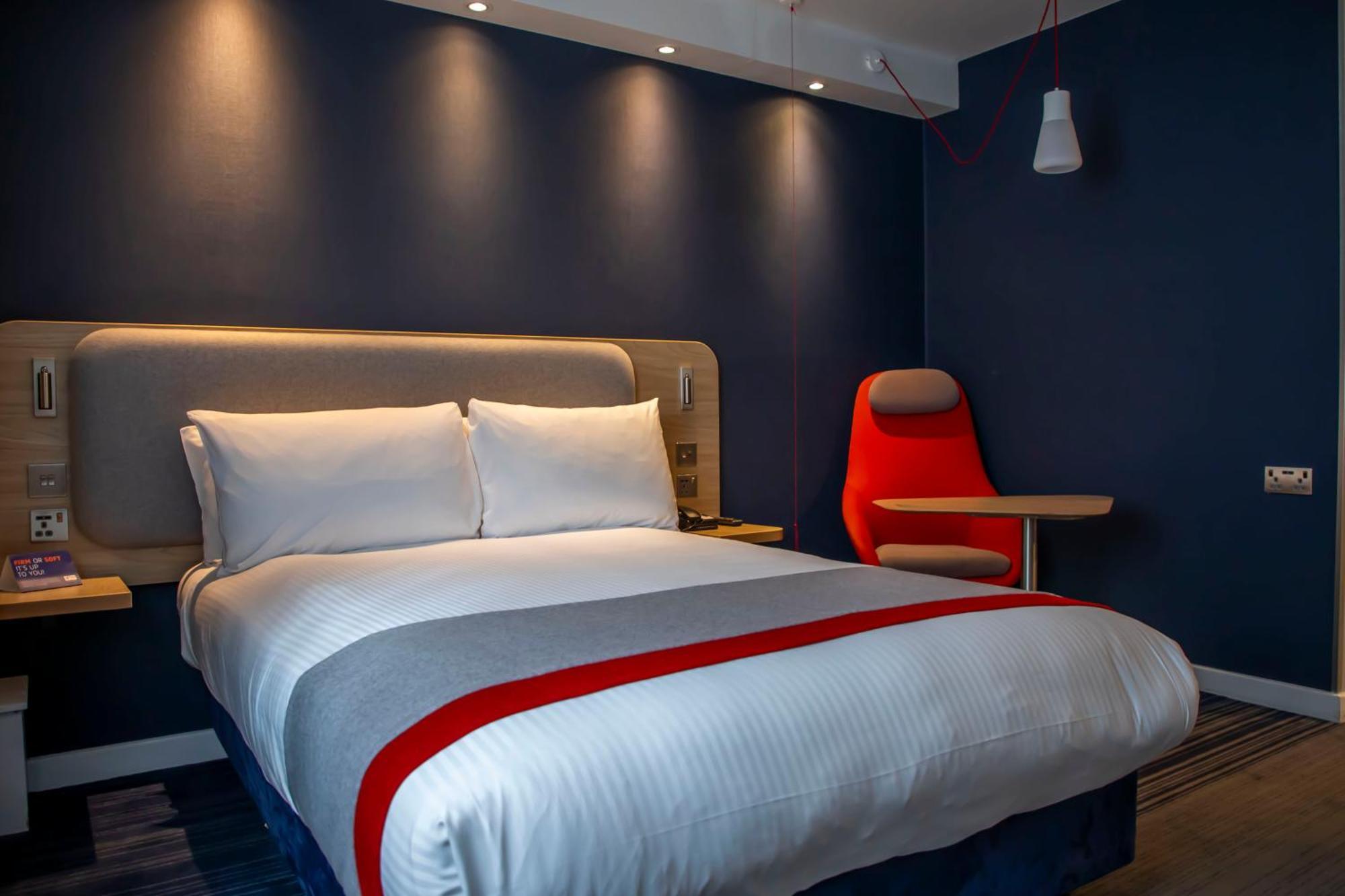 Holiday Inn Express Royal Docks By Ihg Londres Exterior foto