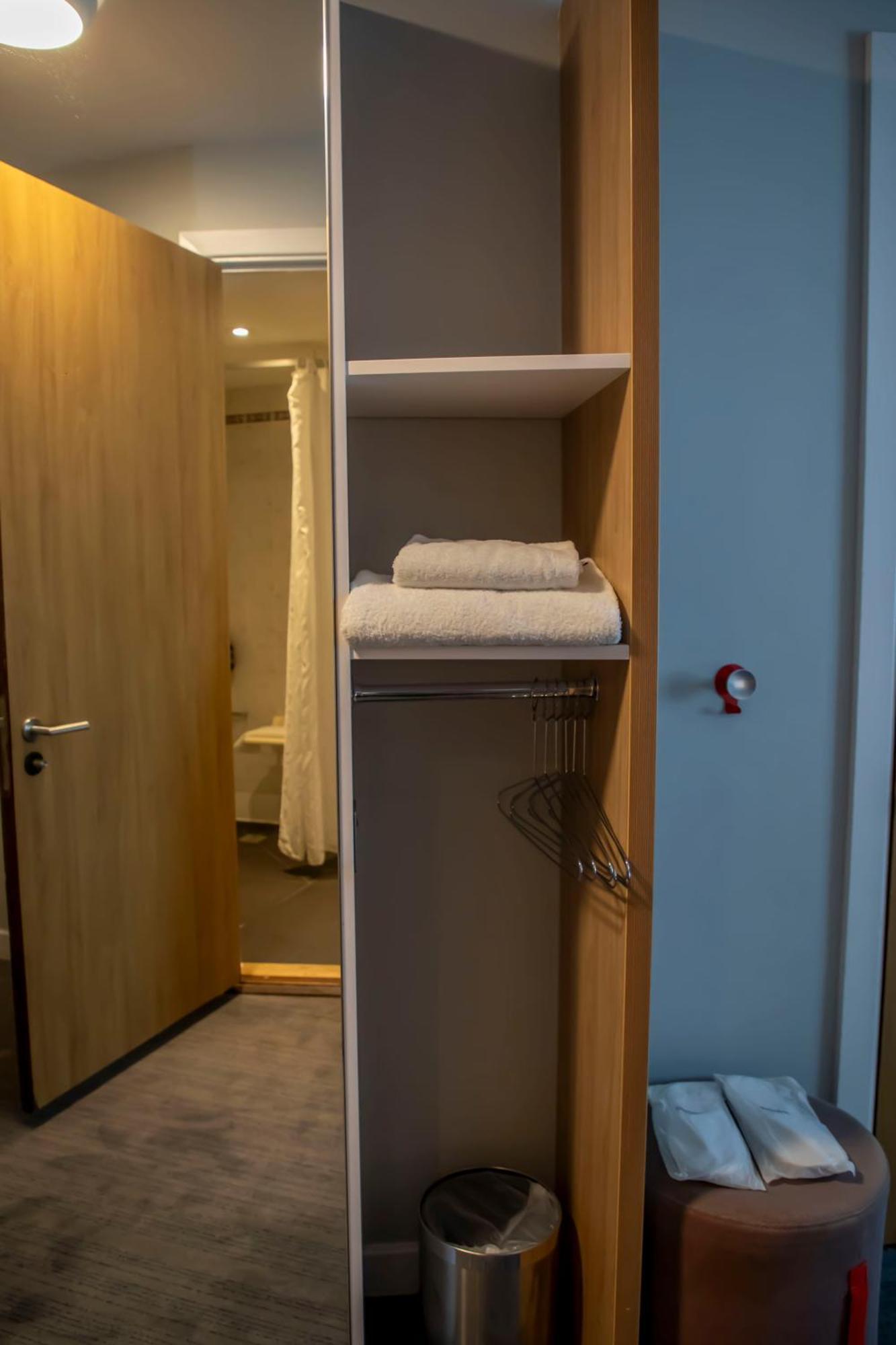 Holiday Inn Express Royal Docks By Ihg Londres Exterior foto
