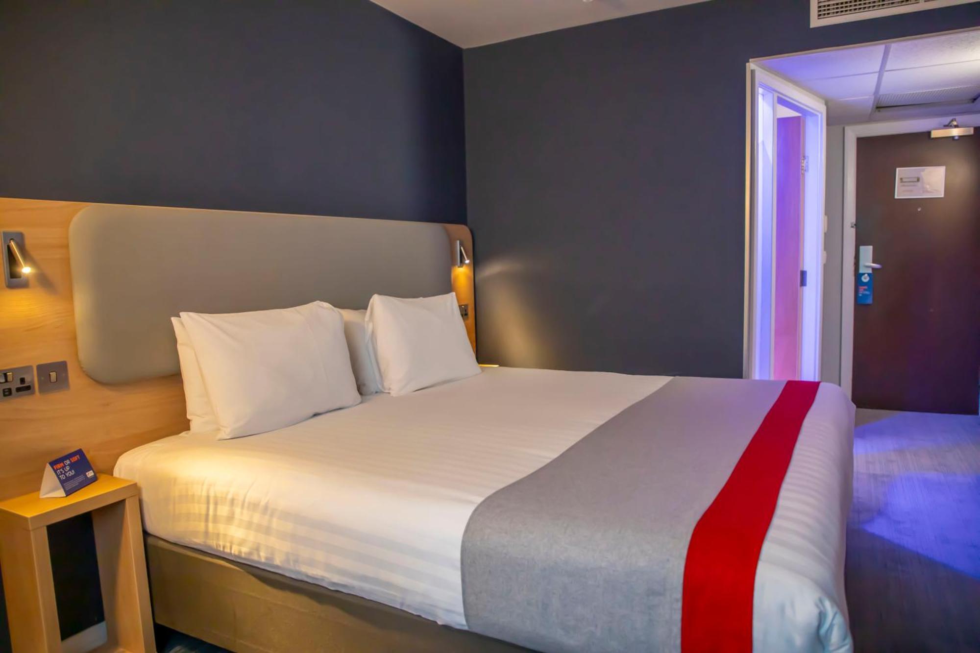 Holiday Inn Express Royal Docks By Ihg Londres Exterior foto